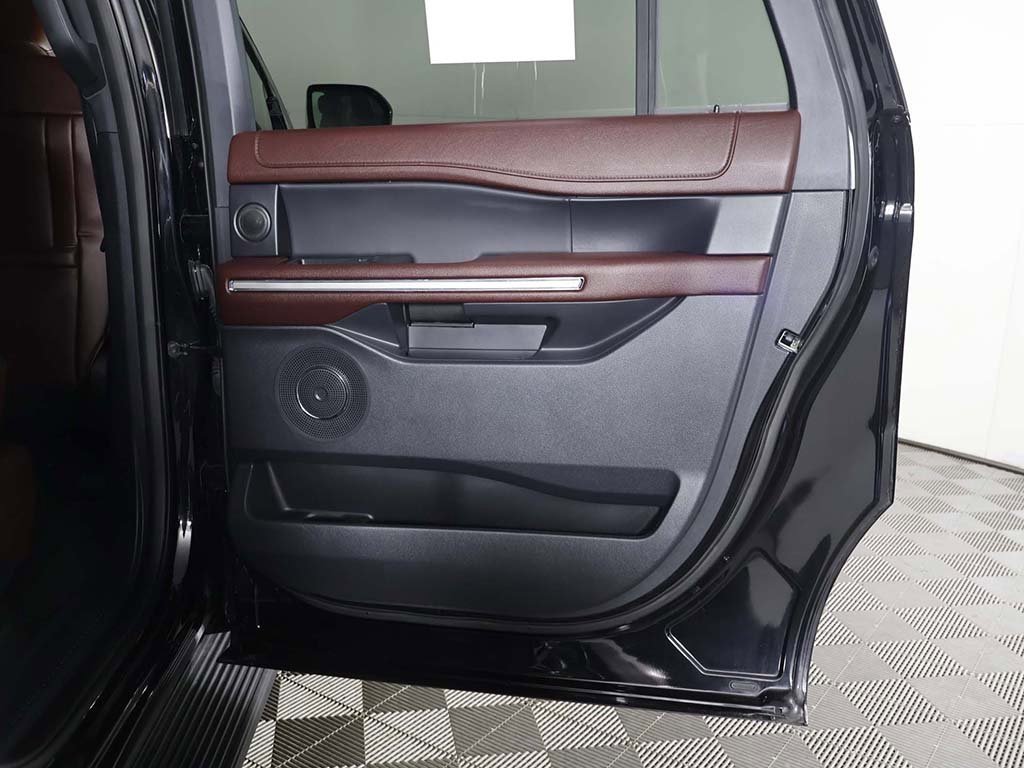 Used 2024 Ford Expedition Max Limited image 30