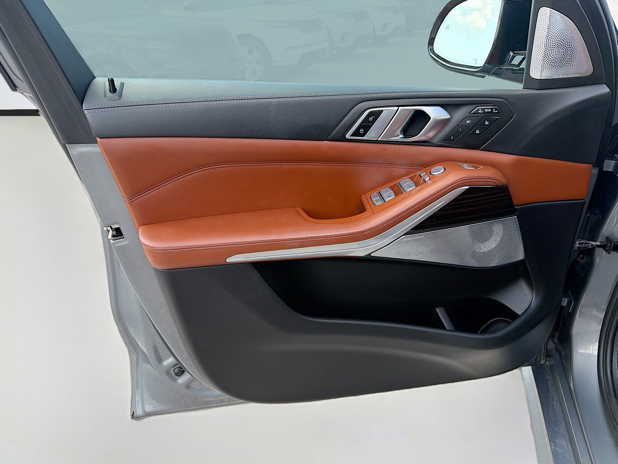 Used 2023 BMW X7 M60i w/ Executive Package image 24