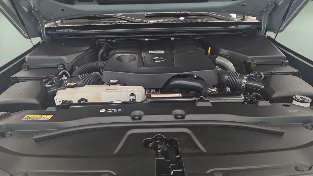 Certified 2024 Lexus GX 550 w/ Accessory Package (2T) AWD/4WD image 11