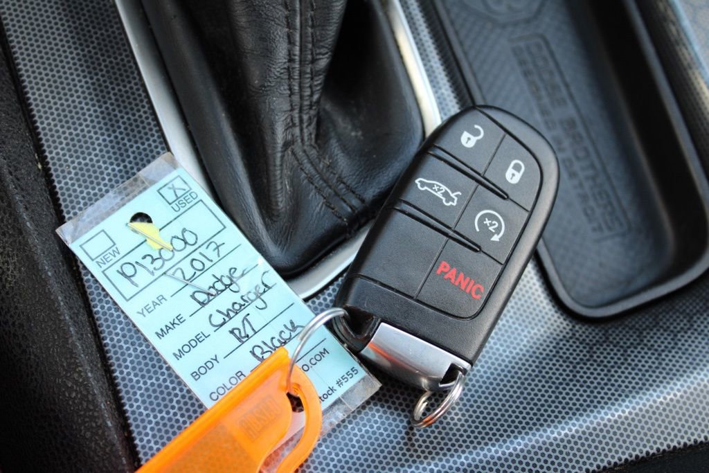 Used 2017 Dodge Charger R/T image 31