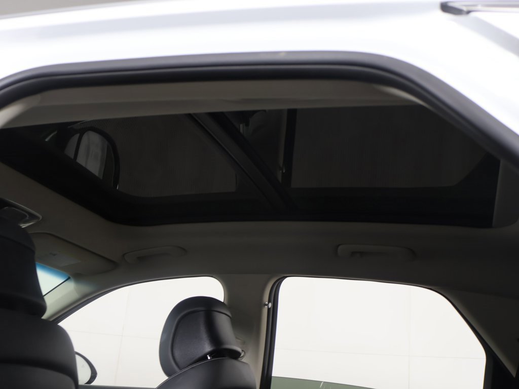 Used 2026 Genesis GV70 2.5T Select image 17