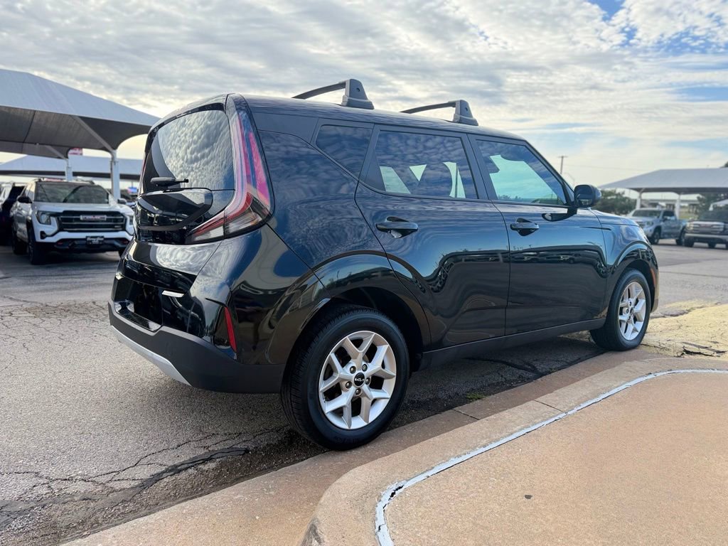 Used 2023 Kia Soul S image 4