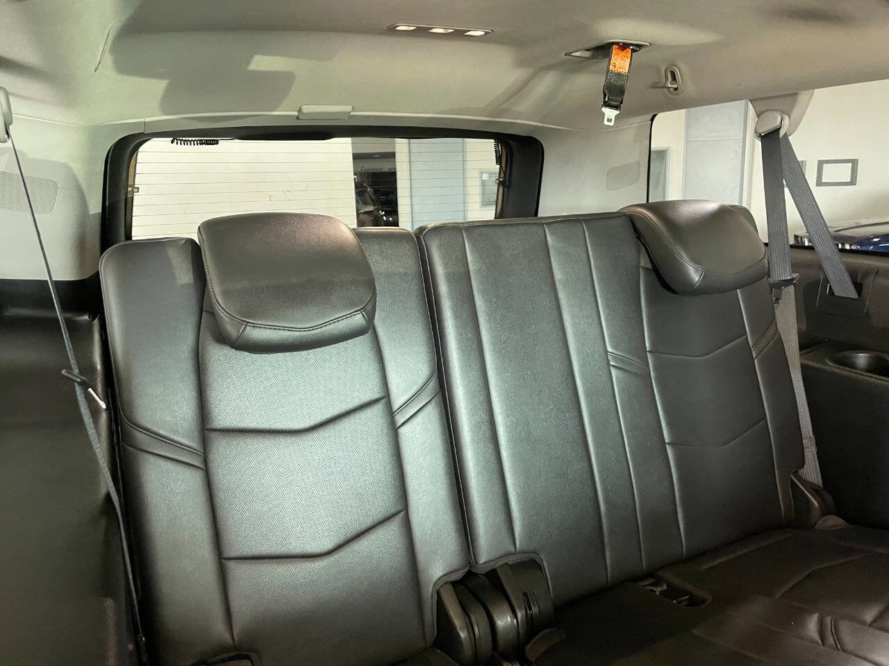 Used 2018 Cadillac Escalade ESV Luxury AWD/4WD image 27