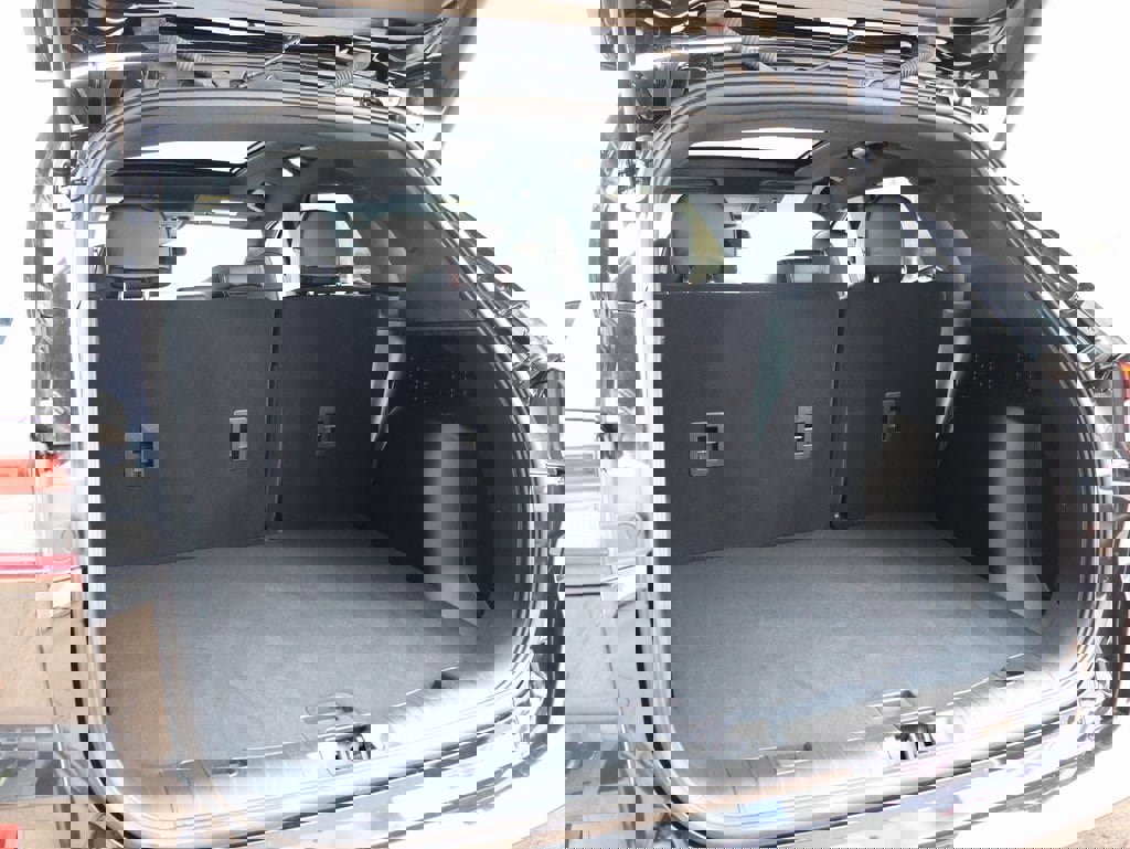 Used 2025 Ford Escape ST-Line Elite w/ Premium Technology Package image 16