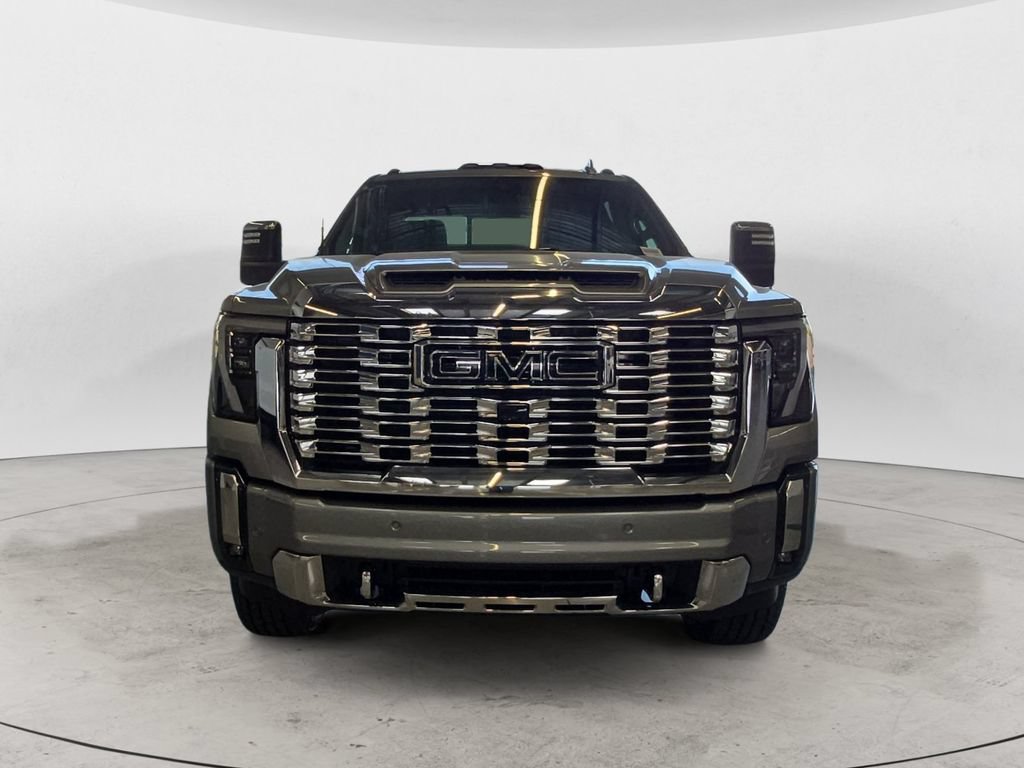 Certified 2026 GMC Sierra 2500 Denali w/ LPO, Black Badging Package AWD/4WD image 2