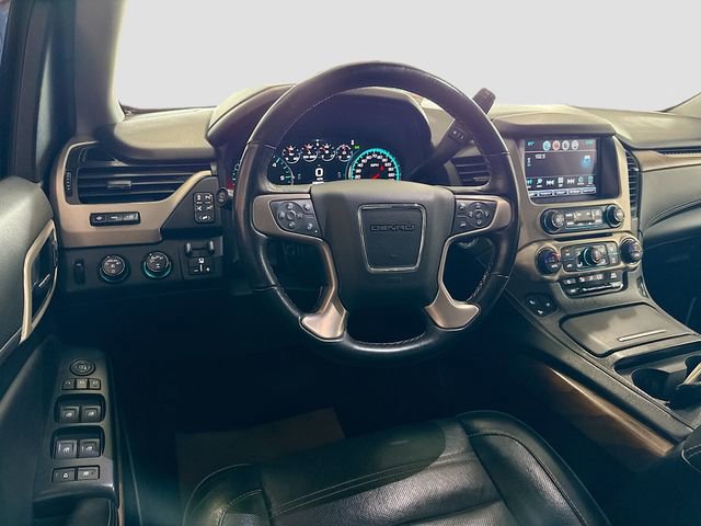 Used 2020 GMC Yukon Denali w/ Denali Premium Package AWD/4WD image 25