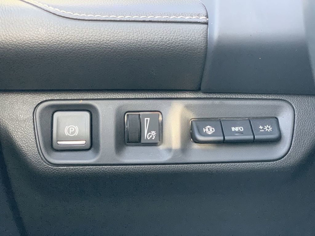 Certified 2023 GMC Acadia SLT w/ Technology Package image 16