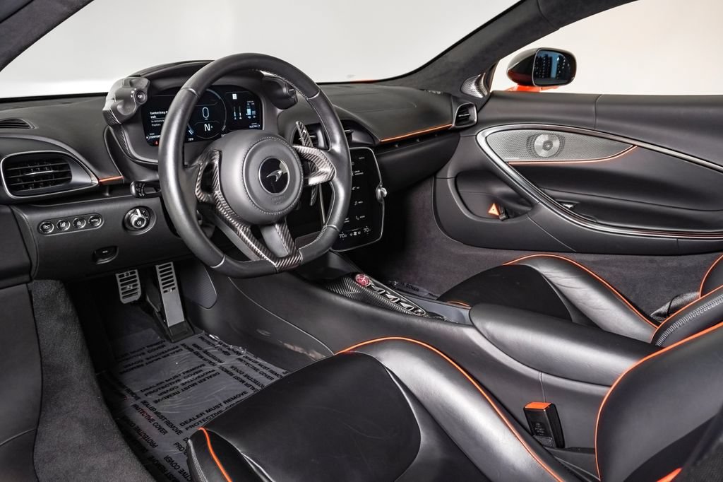 Used 2023 McLaren Artura RWD image 23