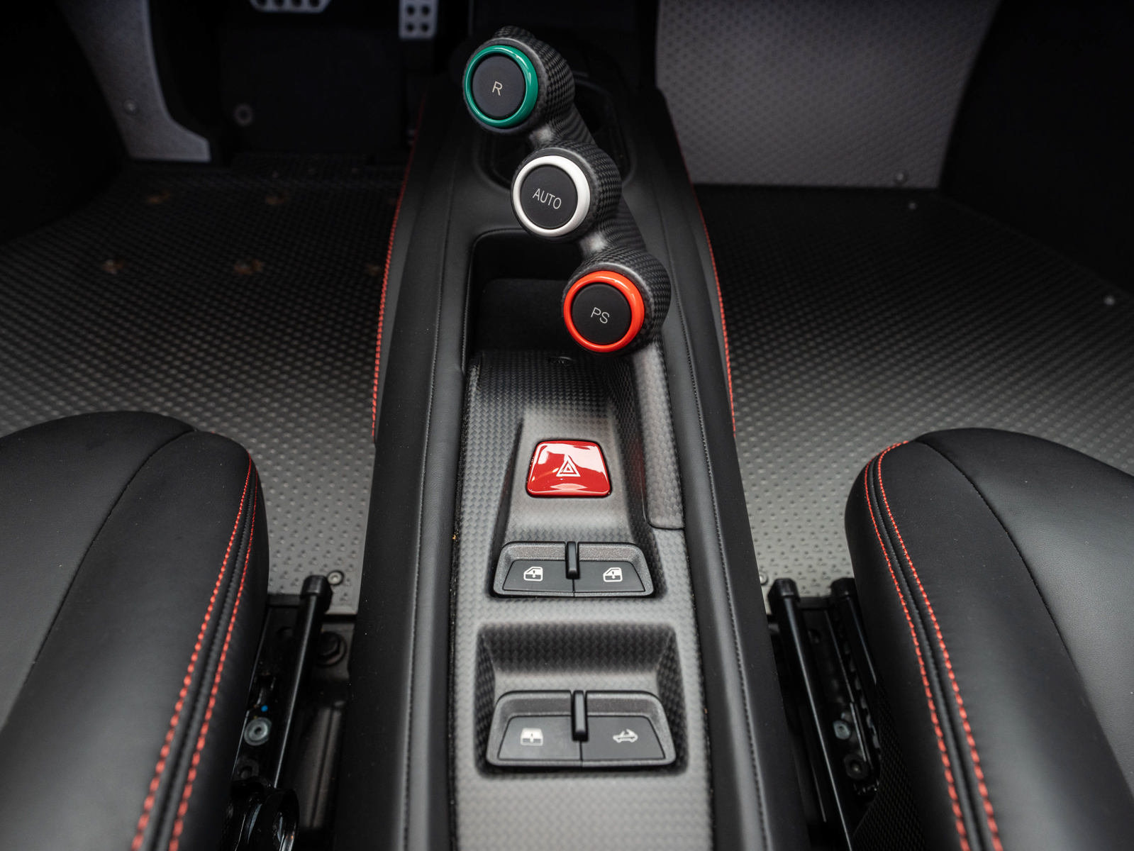 Used 2019 Ferrari 488 Pista Spider RWD image 27