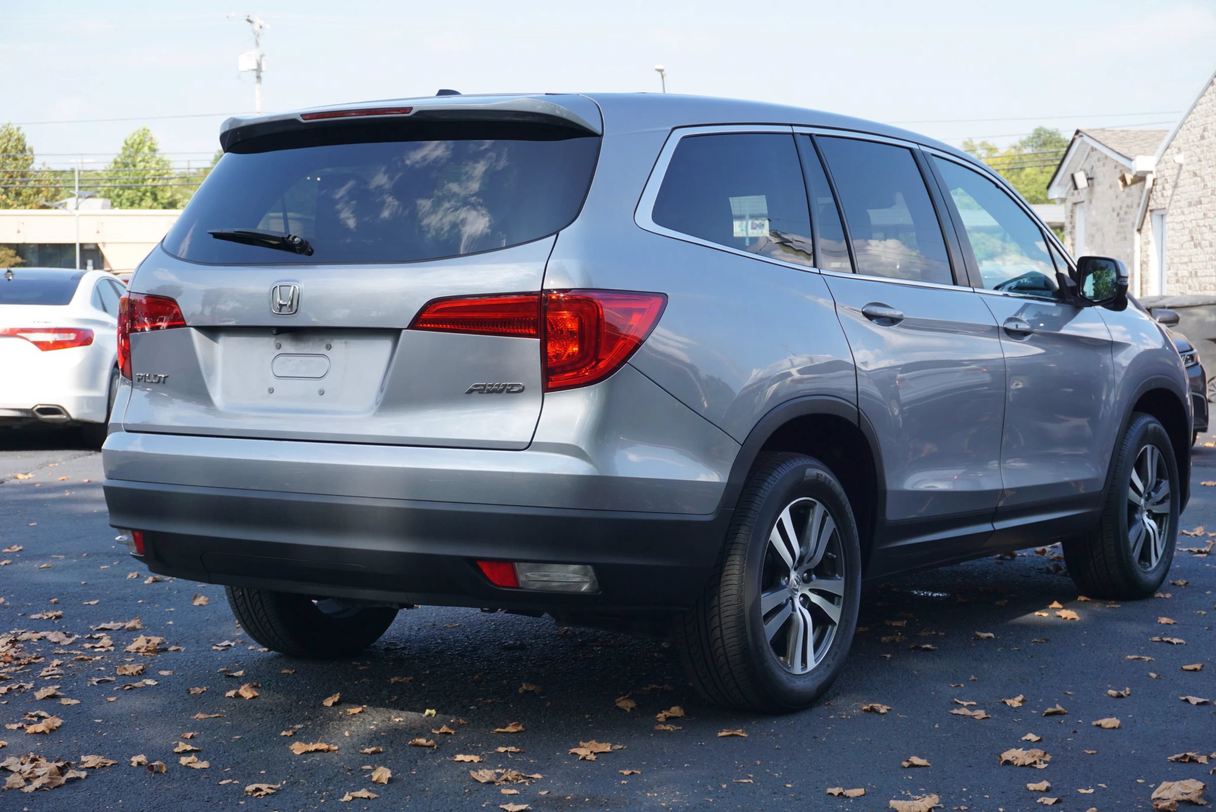 Used 2017 Honda Pilot EX-L image 7