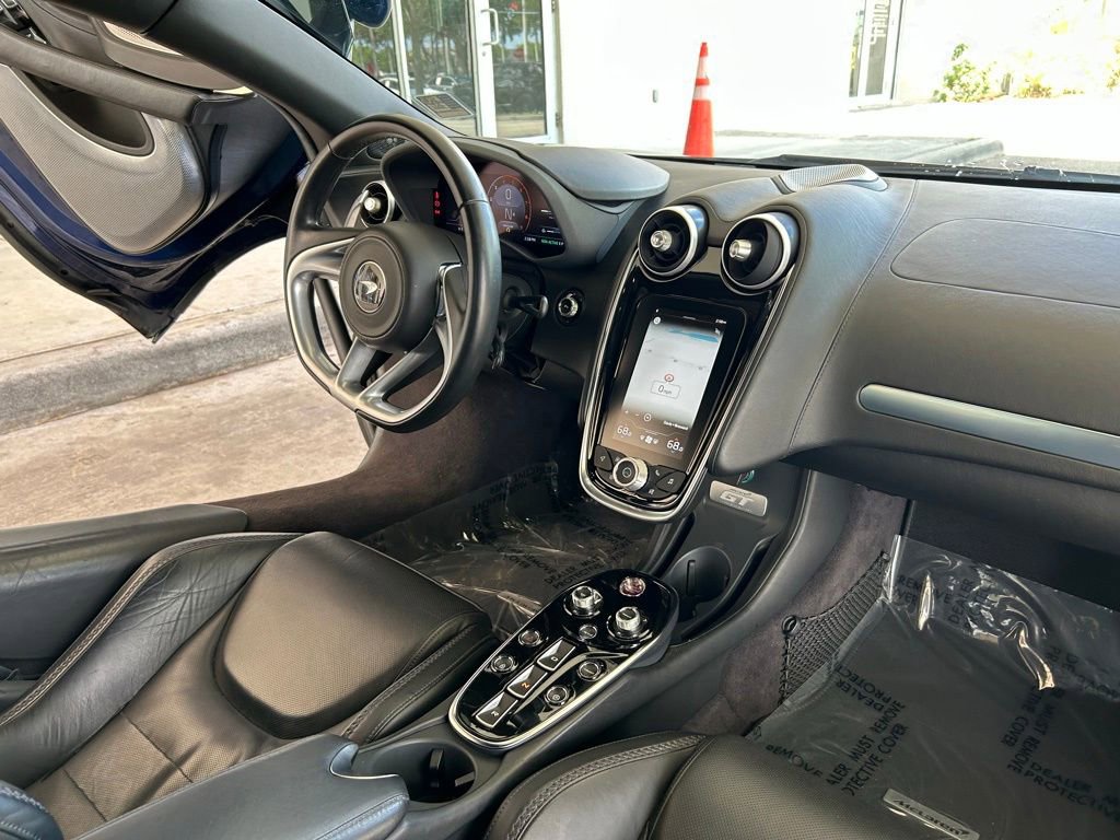 Used 2020 McLaren GT image 29