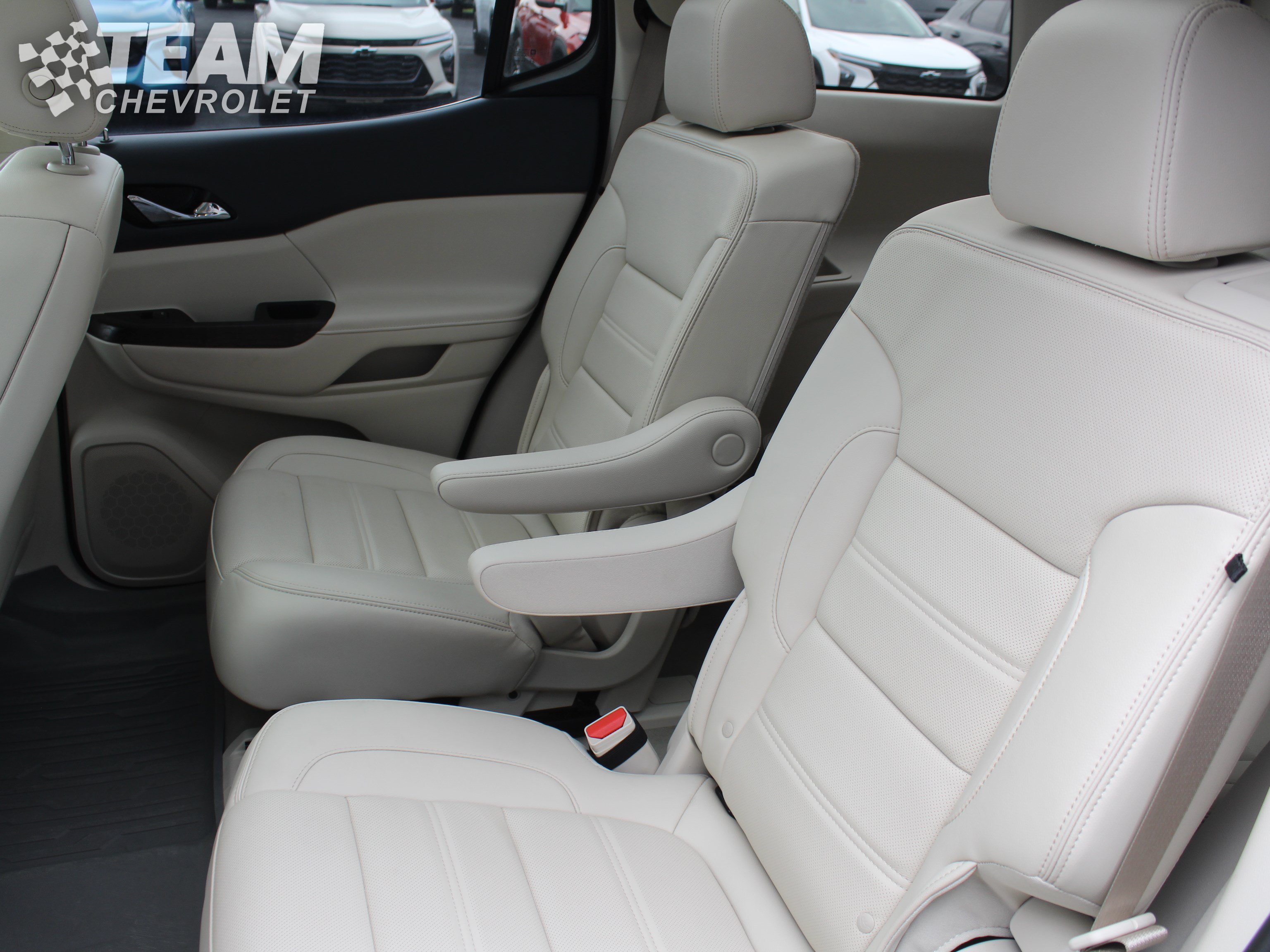 Used 2023 GMC Acadia Denali AWD/4WD image 24