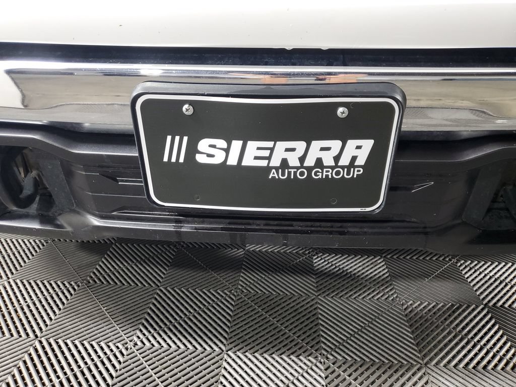 Used 2025 GMC Sierra 1500 SLT RWD image 10