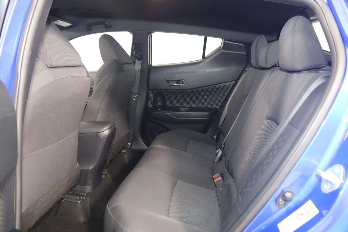 Used 2018 Toyota C-HR XLE FWD image 45