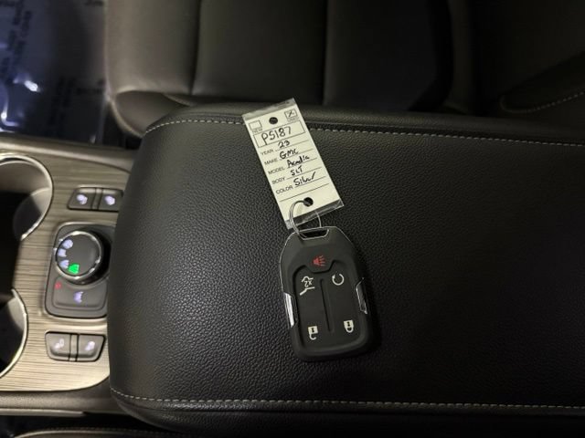 Certified 2023 GMC Acadia SLT AWD/4WD image 25