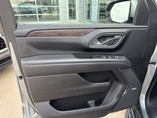 Used 2023 Chevrolet Suburban LT image 24