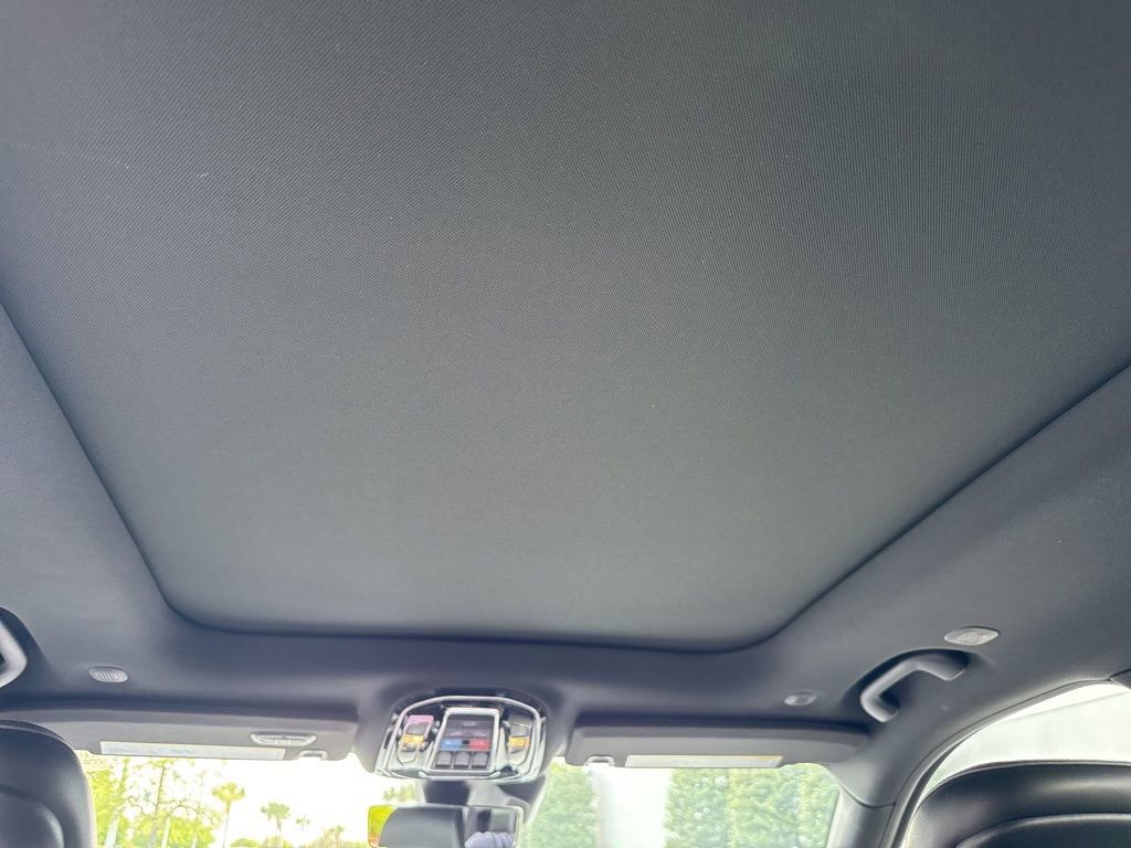 Used 2023 Jeep Grand Cherokee L Overland w/ Luxury Tech Group IV image 17