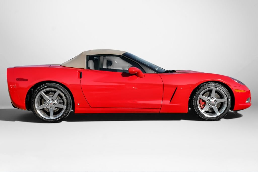 Used 2006 Chevrolet Corvette Convertible w/ Preferred Equipment Group RWD image 5
