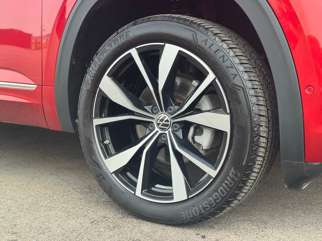 Used 2025 Volkswagen Atlas Cross Sport SEL Premium R-Line image 28