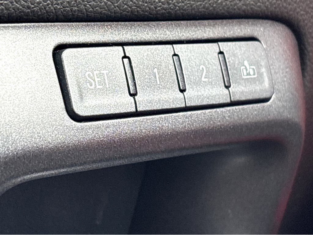 Used 2017 GMC Sierra 1500 SLT AWD/4WD image 33