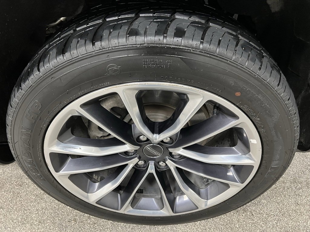 Used 2023 Jeep Wagoneer L Series III w/ Premium Group I image 22