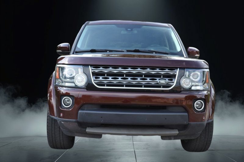 Used 2016 Land Rover LR4 HSE AWD/4WD image 3