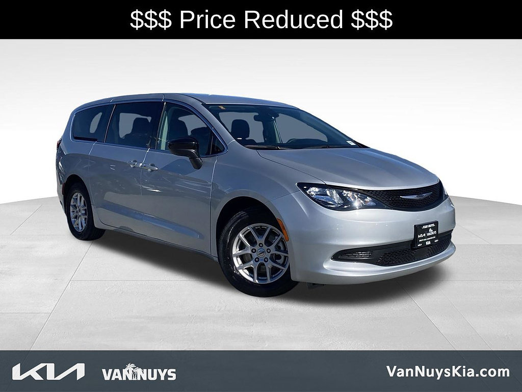 Used 2024 Chrysler Voyager LX FWD image 27