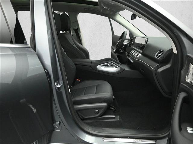 New 2026 Mercedes-Benz GLS 450 4MATIC image 30