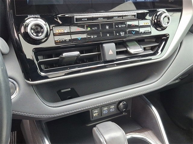 Used 2022 Toyota Highlander Platinum image 14