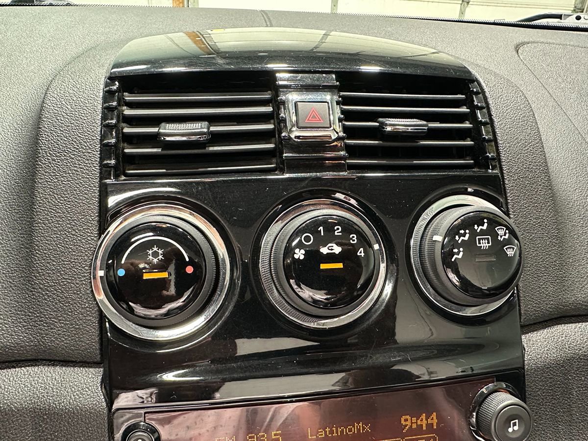 Used 2008 Saturn Sky Red Line RWD image 21