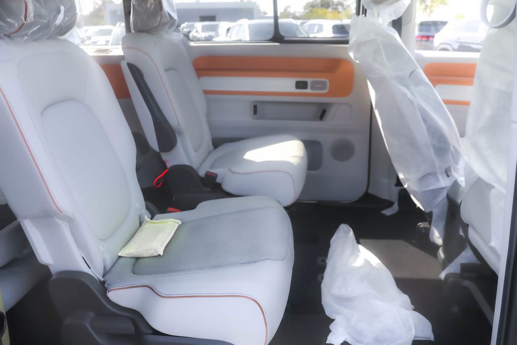 New 2025 Volkswagen ID. Buzz Pro S Plus image 32