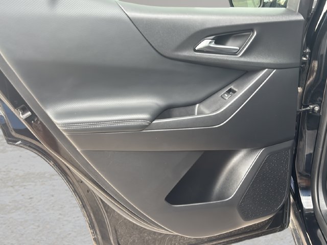 Used 2025 Chevrolet Equinox LT FWD image 14