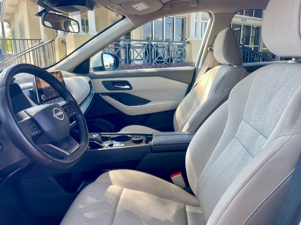 Used 2025 Nissan Rogue SV AWD/4WD image 10