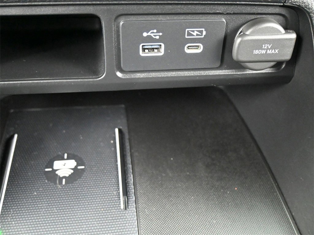 Used 2025 Honda Pilot Touring image 15