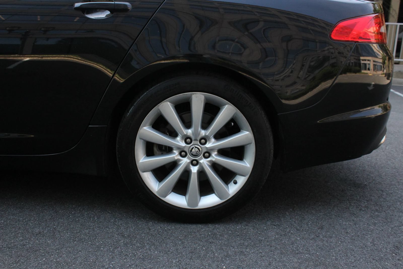 Used 2013 Jaguar XF 3.0 AWD/4WD image 10