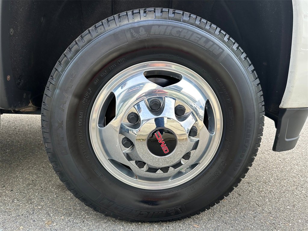 Used 2015 GMC Sierra 3500 Denali w/ Duramax Plus Package image 9