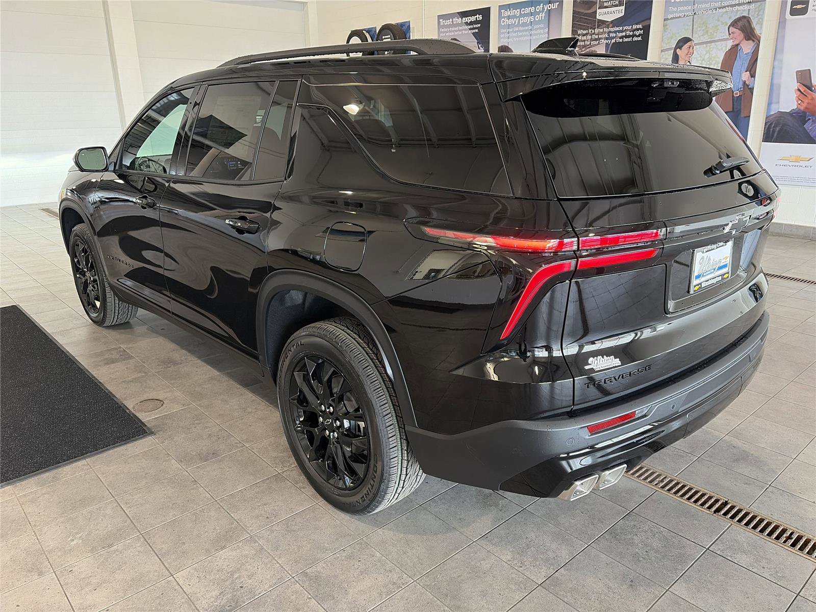 New 2026 Chevrolet Traverse LT w/ Midnight/Sport Edition FWD image 7