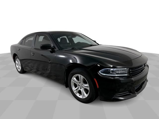 Used 2019 Dodge Charger SXT RWD image 2
