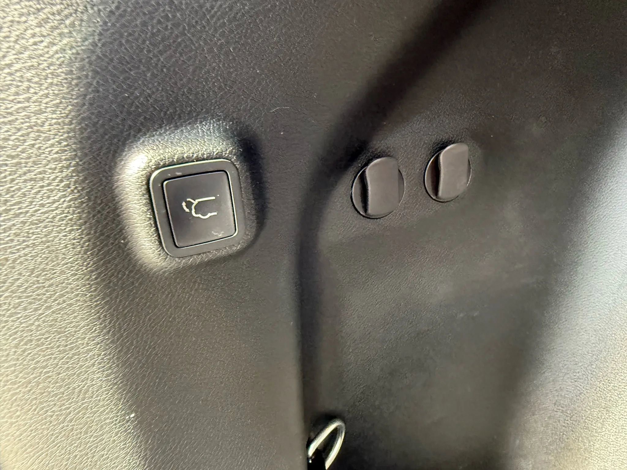 Used 2019 Jeep Cherokee Trailhawk w/ Comfort/Convenience Group image 14