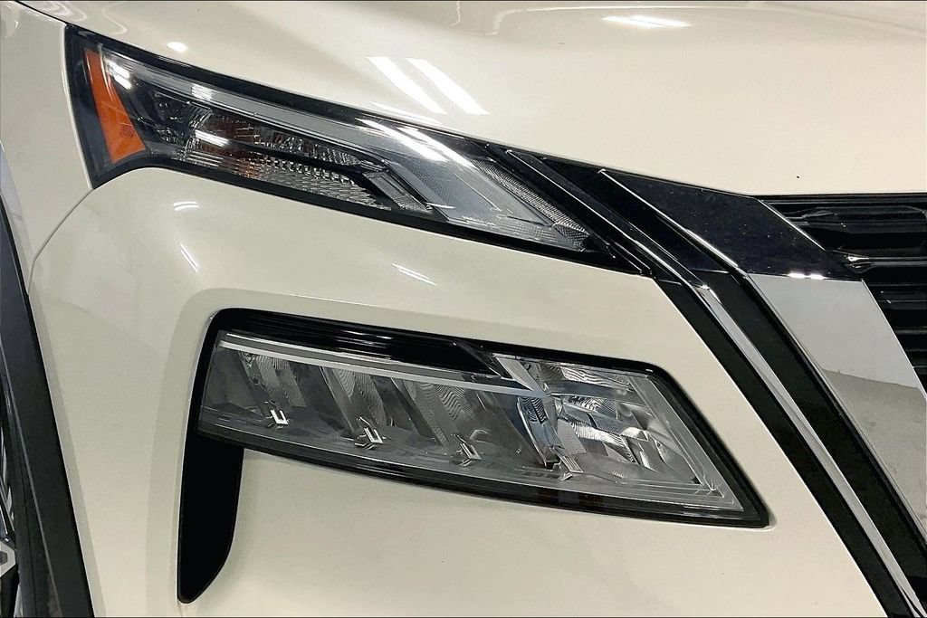 Used 2023 Nissan Rogue SV FWD image 33