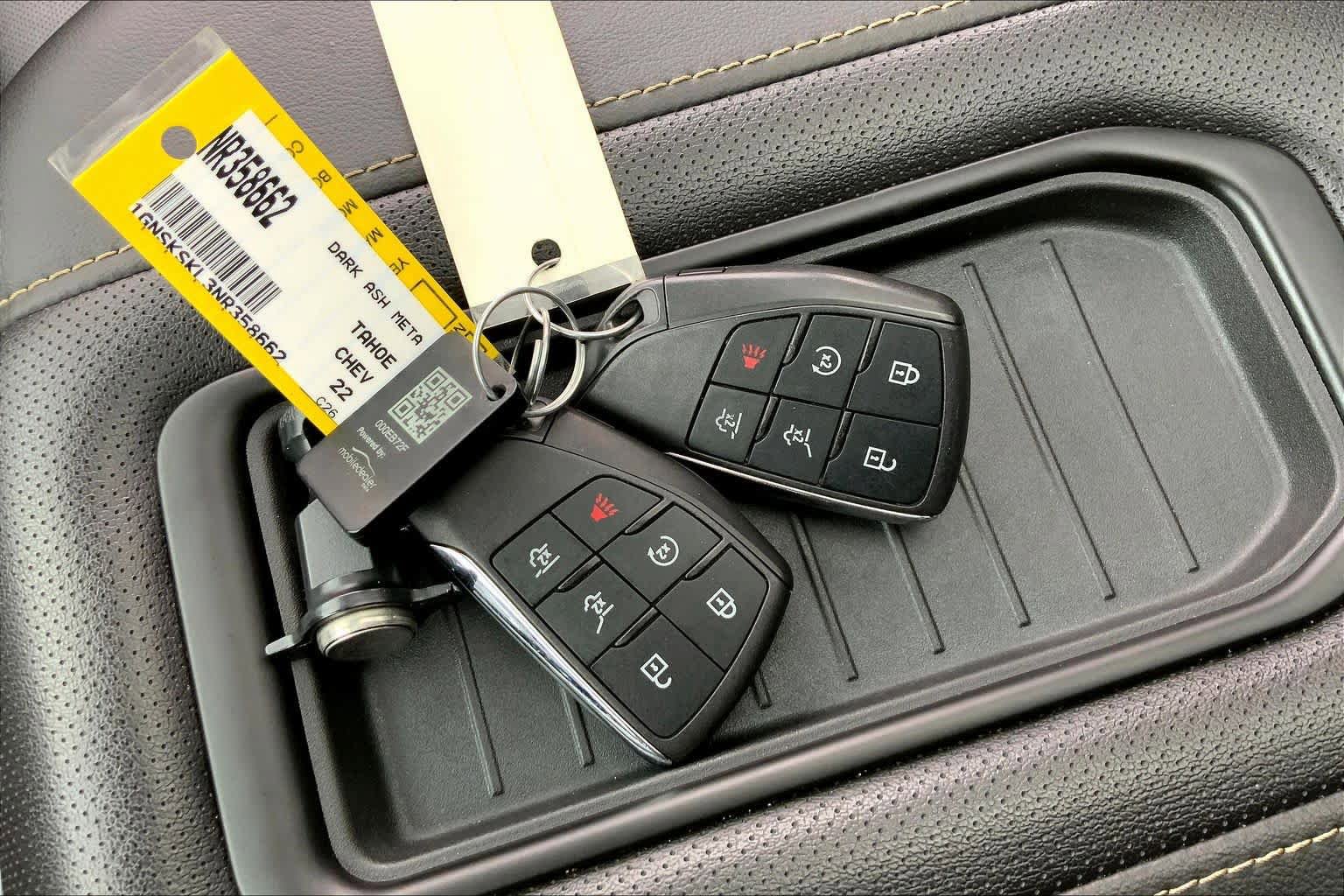Used 2022 Chevrolet Tahoe Premier AWD/4WD image 16