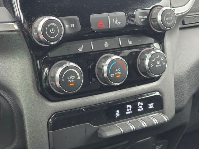 Used 2025 RAM 1500 Big Horn AWD/4WD image 32