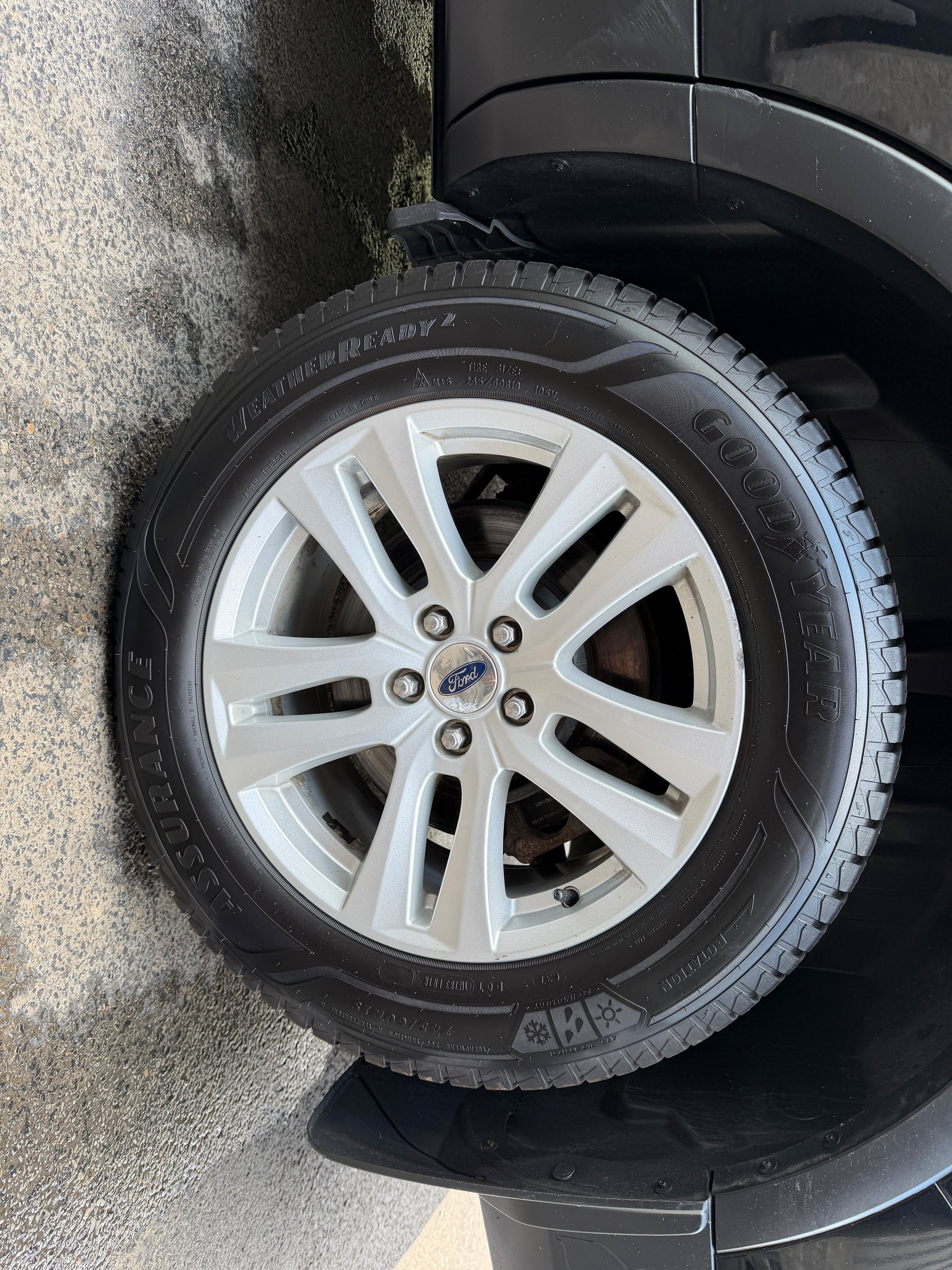 Used 2018 Ford Explorer XLT AWD/4WD image 9