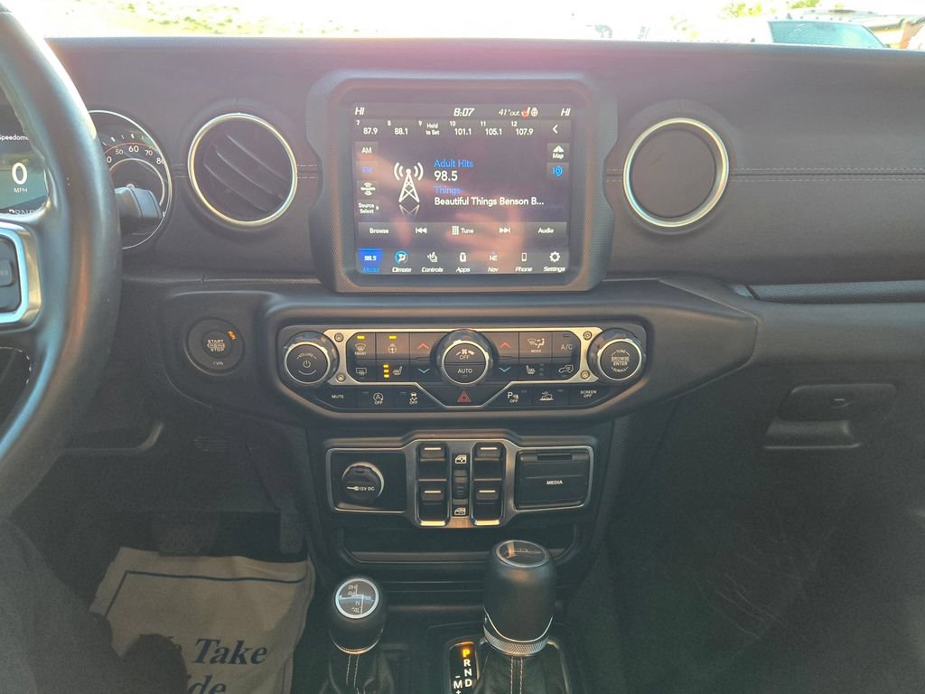 Used 2020 Jeep Gladiator Overland AWD/4WD image 21