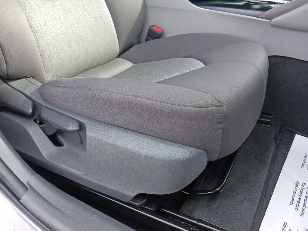 Used 2019 Toyota Camry LE w/ Phone Cable & Charge Package image 30