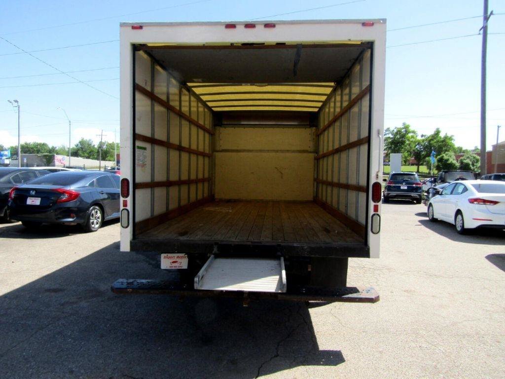 Used 2016 Ford E-350 and Econoline 350 Super Duty RWD image 9