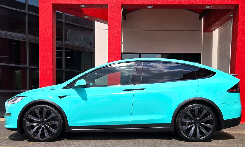 Used 2022 Tesla Model X Plaid image 6