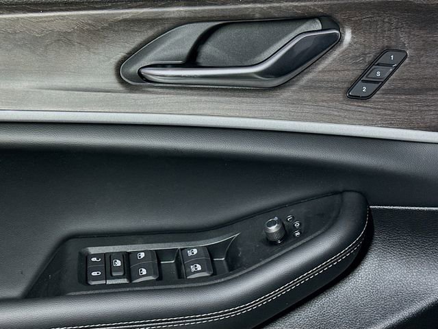 New 2025 Jeep Grand Cherokee Limited w/ Luxury Tech Group II image 12