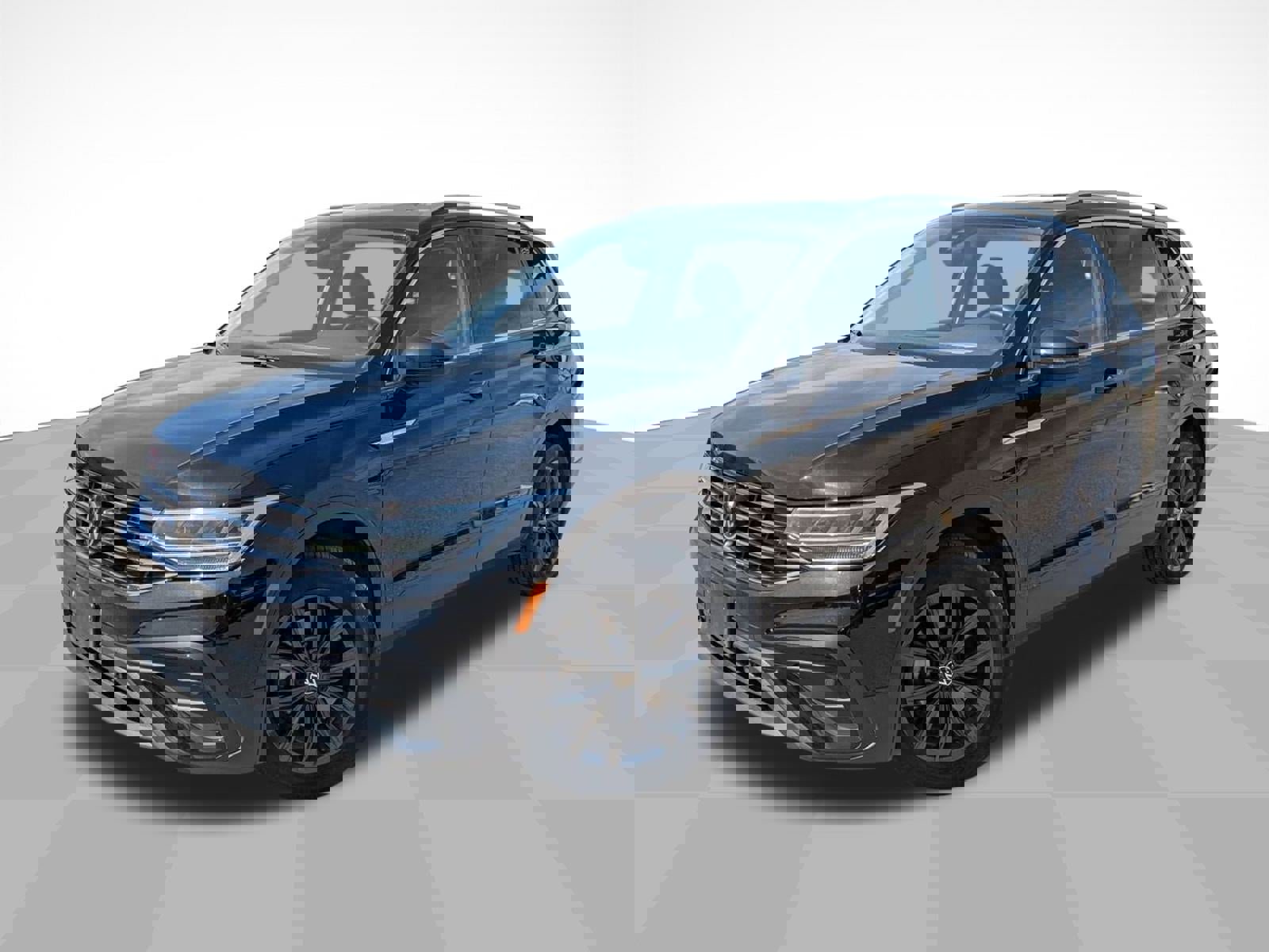 Used 2024 Volkswagen Tiguan SE image 28