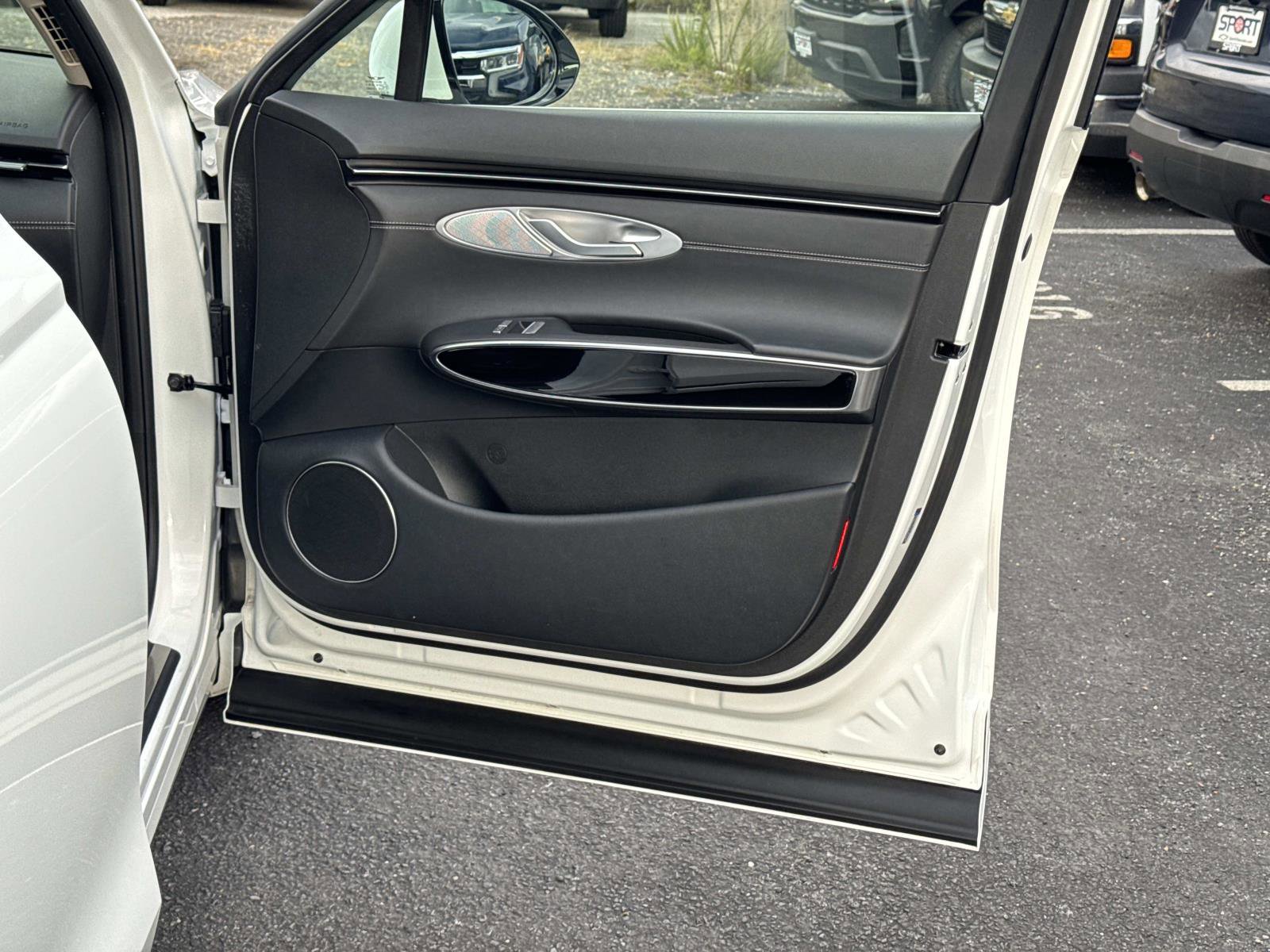 Used 2025 Genesis GV70 2.5T image 14